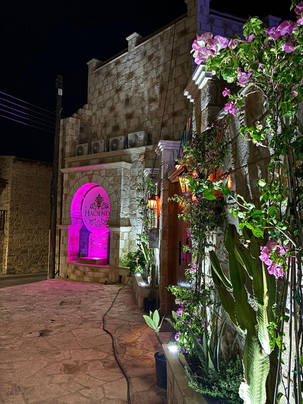 Hotel La Hacienda Cyprus Limassol Exterior foto